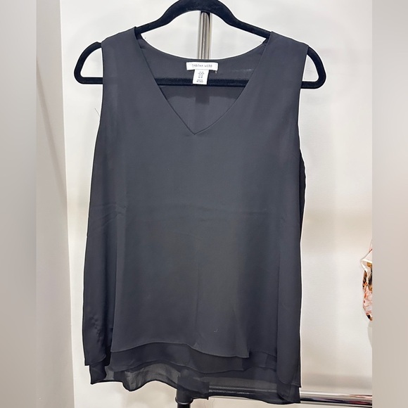 tabitha webb Tops - Tabitha Webb Black Sleeveless Blouse with Relaxed Fit and V-Neckline, M